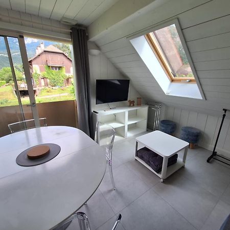 La Baie Des Voiles 3 Chambres 4 A 6 Personnes Au Bord Du Lac Plage Privee 뒤엥 외부 사진