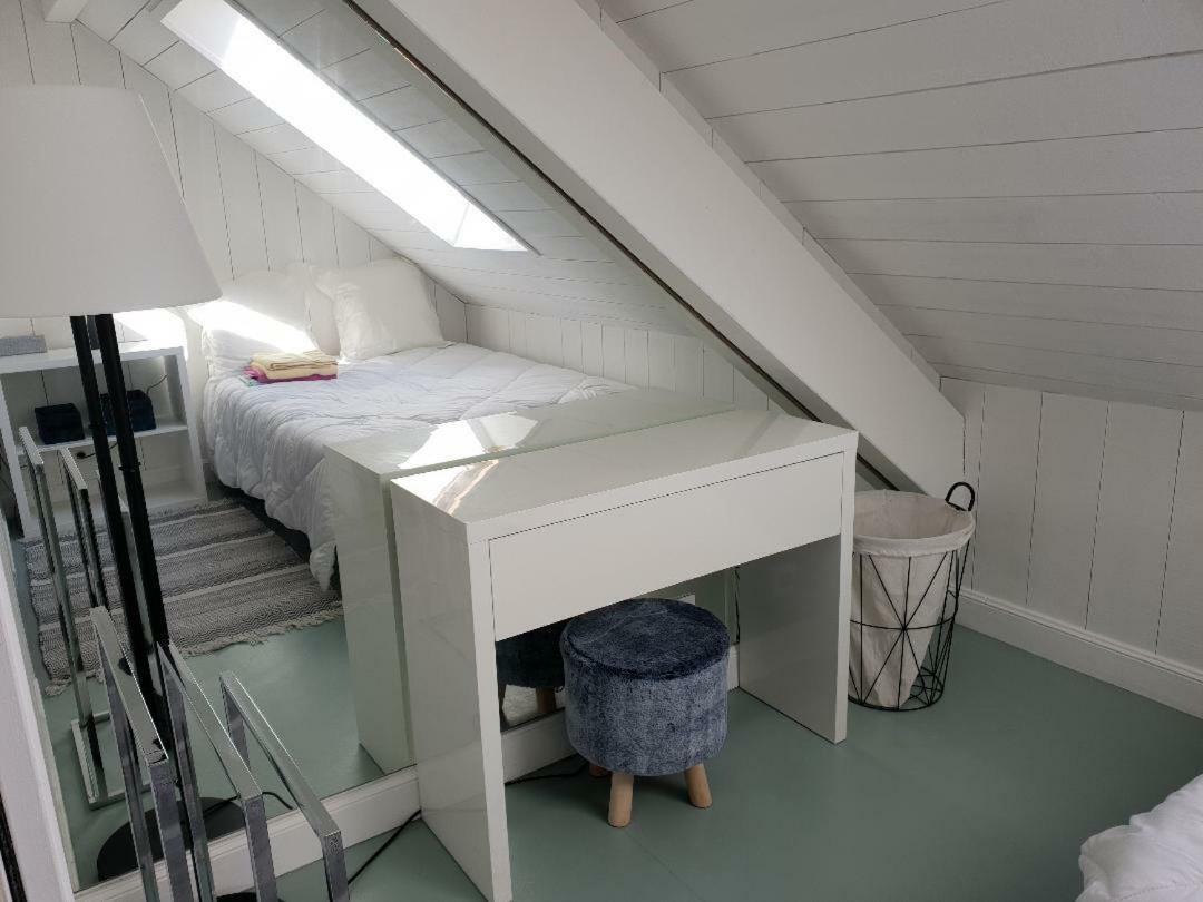 La Baie Des Voiles 3 Chambres 4 A 6 Personnes Au Bord Du Lac Plage Privee 뒤엥 외부 사진